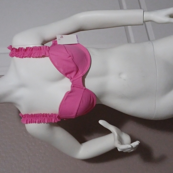 - Woman's under wire bra - Picture 1 of 2